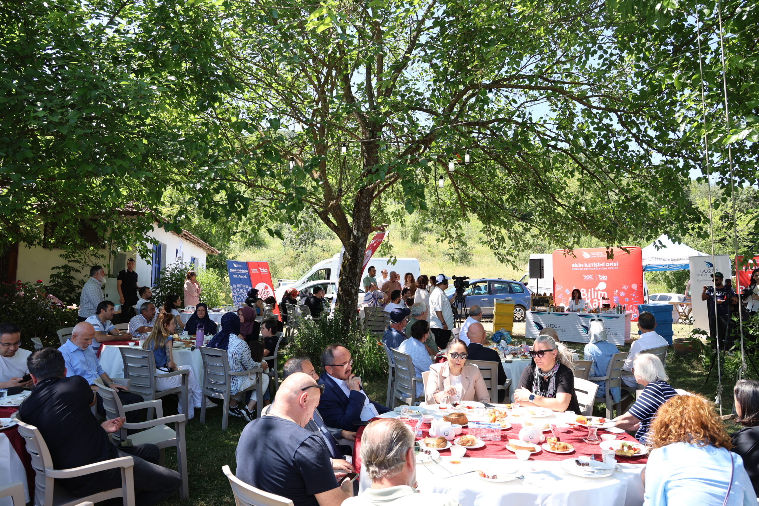 Düzce Üniversitesi’nin Bilim Kafe Etkinliği Yoğun İlgi Gördü