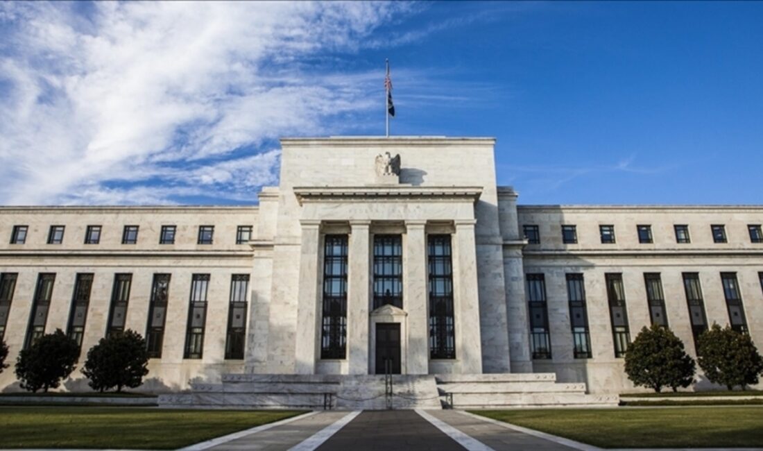 Powell, Kongre’de Para Politikası