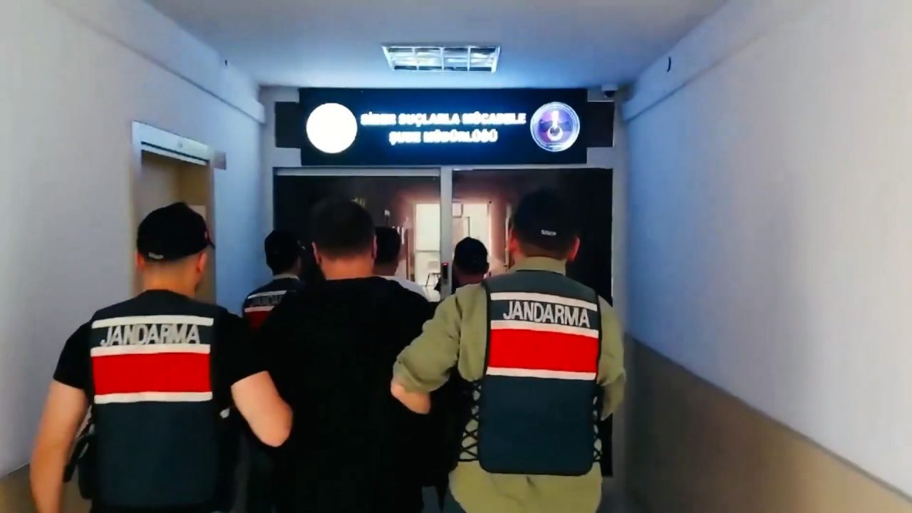19 İlde Siber Suç Operasyonu: 1 Milyar TL’lik Dolandırıcılık Ağı Çökertildi