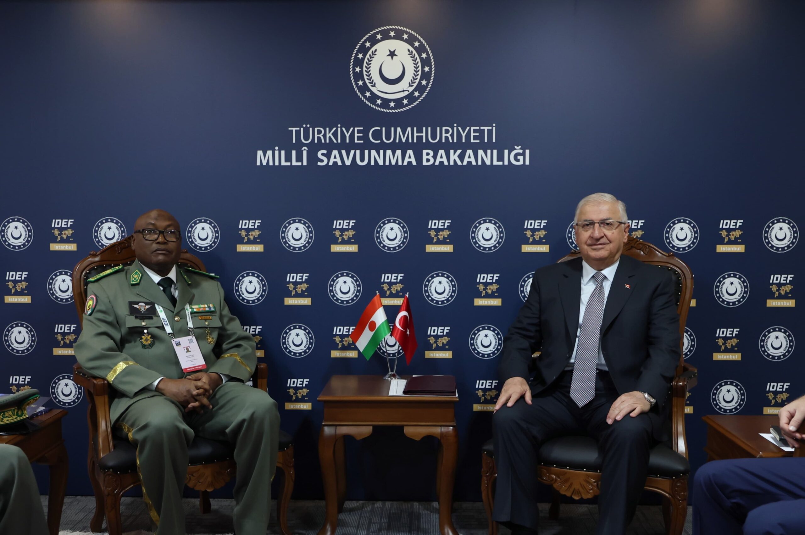 Millî Savunma Bakanı Yaşar Güler, IDEF 2025 Fuarı’nda Yabancı Bakanlarla Görüştü