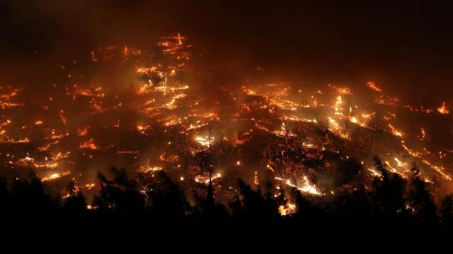 Bursa’da Orman Yangını Yerleşim Alanlarına Sıçradı: Köyler Tahliye Edildi, Mücadele Sürüyor