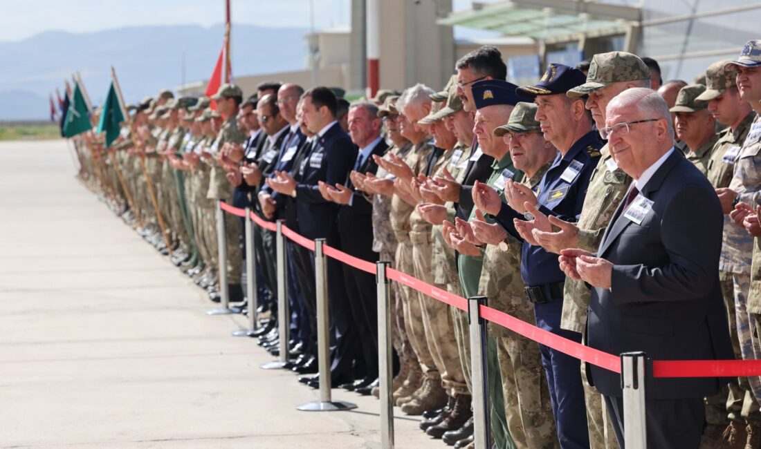 &nbsp; Millî Savunma Bakanı