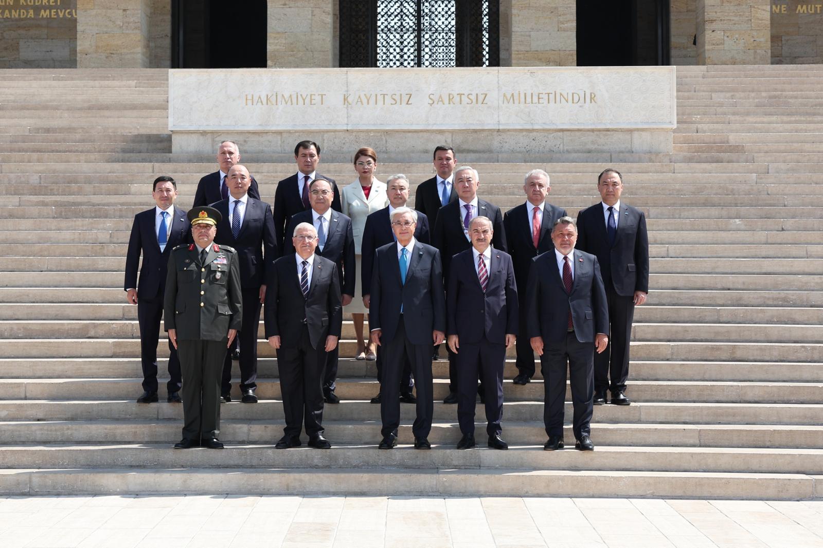 Kazakistan Cumhurbaşkanı Tokayev, Anıtkabir’i Ziyaret Etti