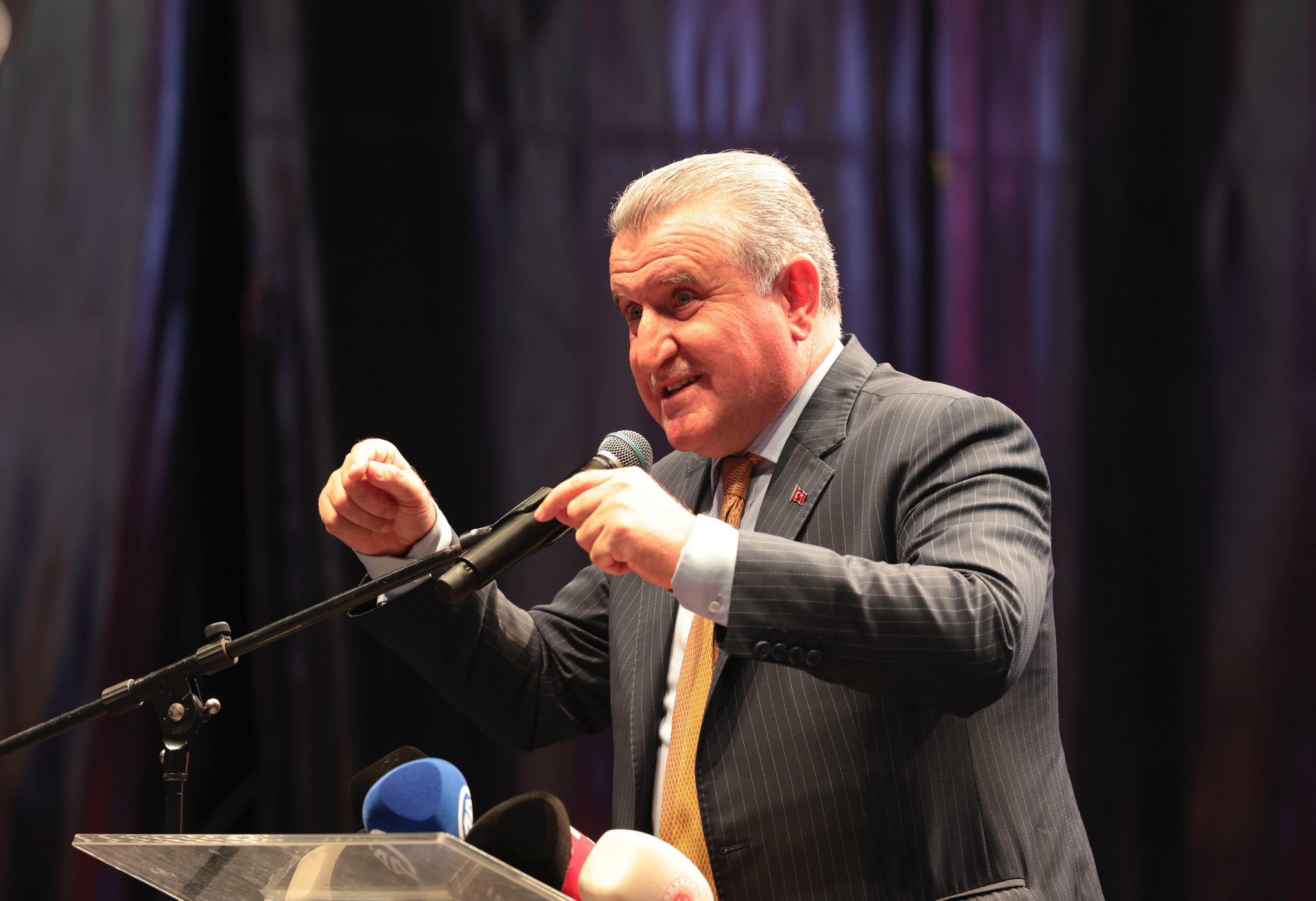 Bakan Osman Aşkın Bak: “Durmak yok, yola devam”