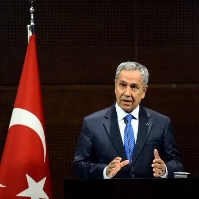 Bülent Arınç’tan Diyanet’in Miras Hutbesine Destek: “Laikliğe Aykırı Değil”