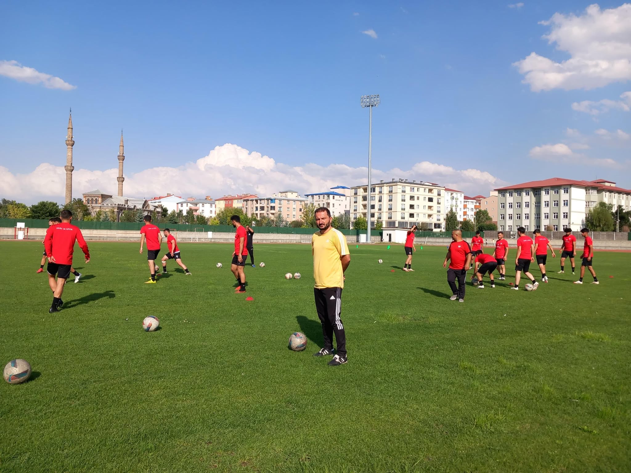 Kars 36 Spor, Emir Barlas Koordinesinde İlk Antrenmanına Çıktı