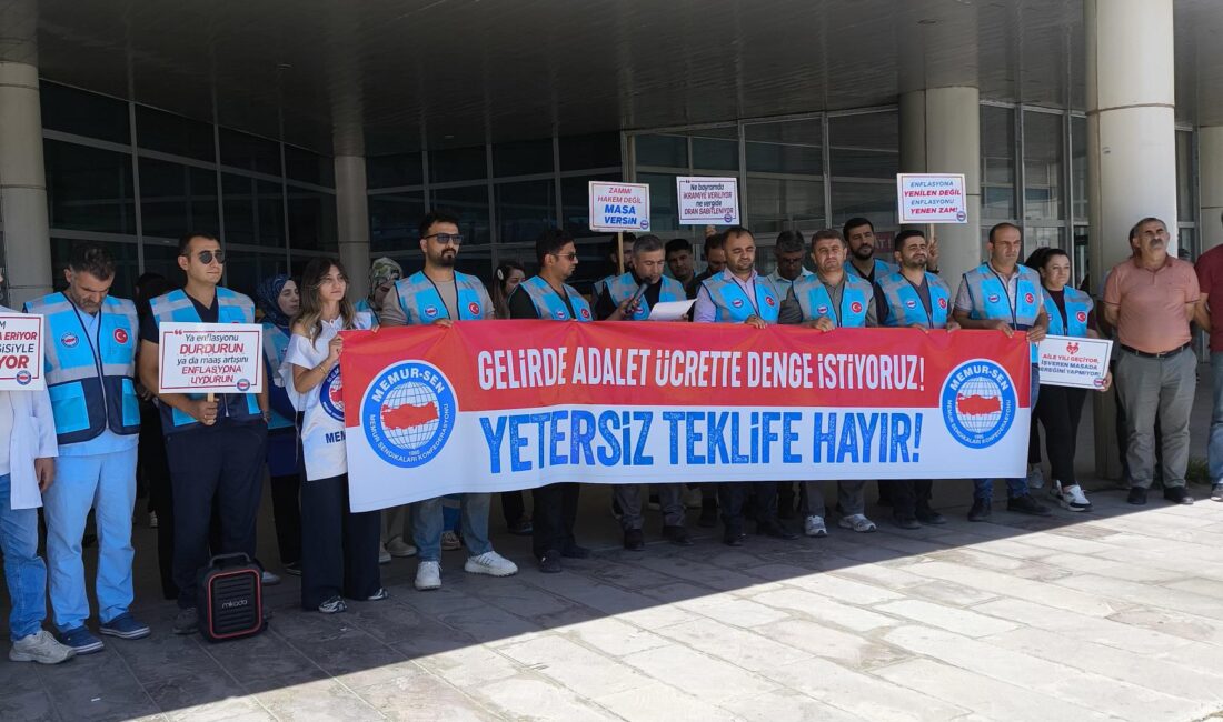 Memur-Sen Kars Şubesi: “Memur ve emeklinin hiçbir beklentisini karşılamayan bu teklifi reddediyoruz.” Memur-Sen Kars Şubesi Harakani