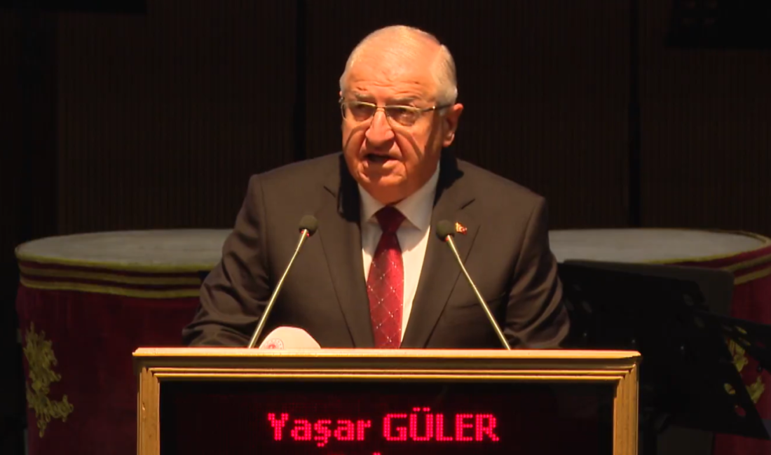 Milli Savunma Bakanı Yaşar
