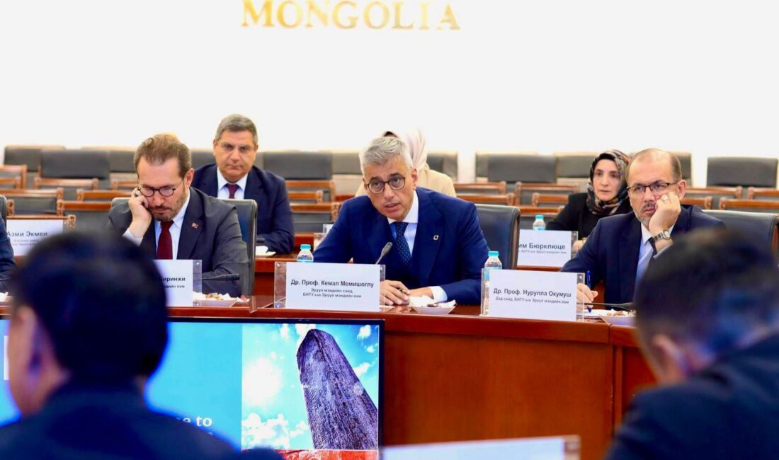 Sağlık Bakanı Kemal Memişoğlu,