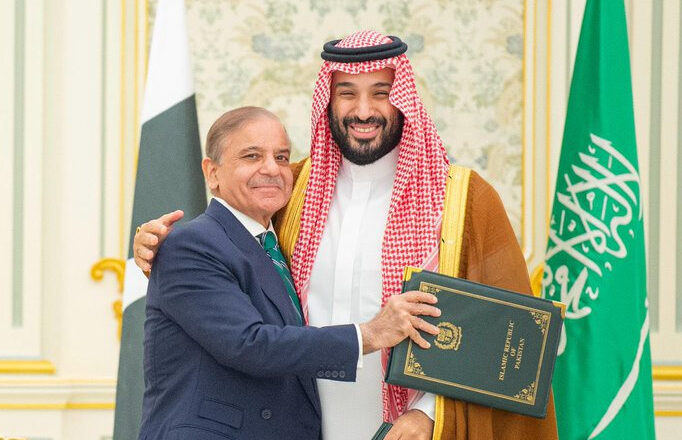 Suudi Arabistan ve Pakistan Arasında Ortak Stratejik Savunma Anlaşması İmzalandı