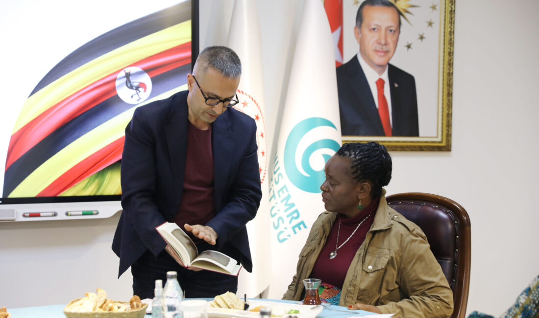 Uganda Kültür Bakanı Dr.