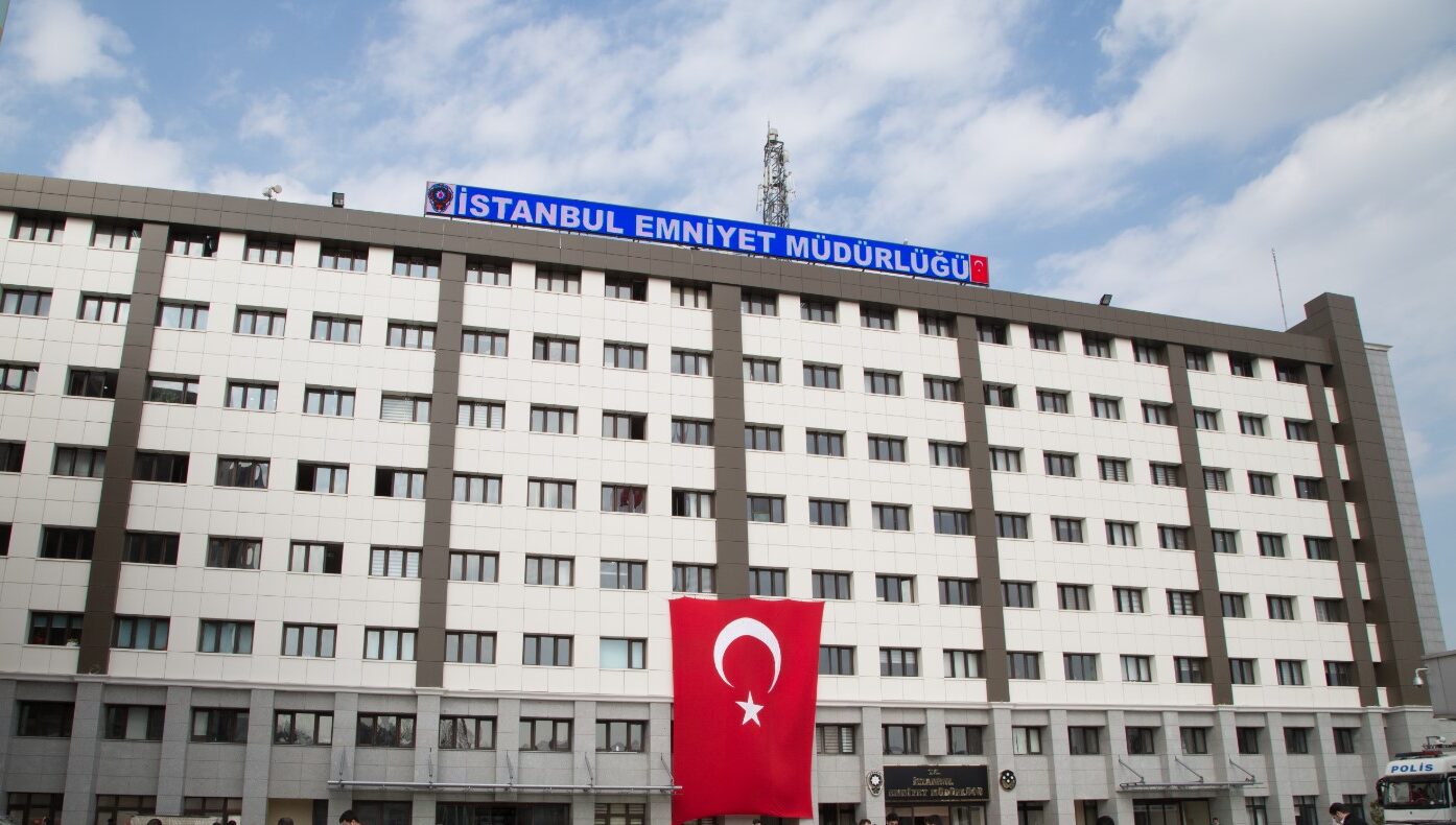 İstanbul Merkezli FETÖ/PDY Operasyonunda 16 Şüpheli Yakalandı