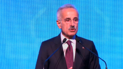 Ulaştırma ve Altyapı Bakanı Abdulkadir