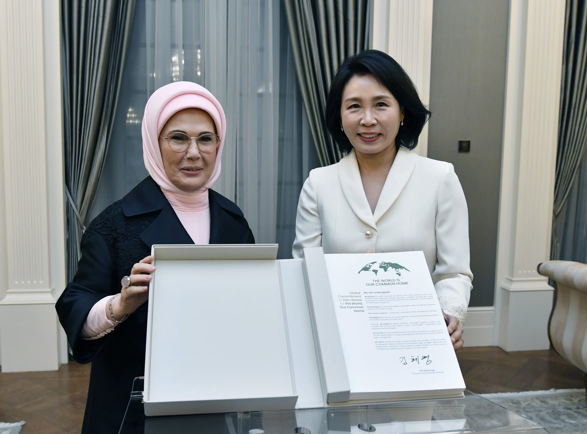 Güney Kore First Lady’si Kim Hea Kyung, ‘Küresel Sıfır Atık İyi Niyet Beyanı’nı İmzaladı