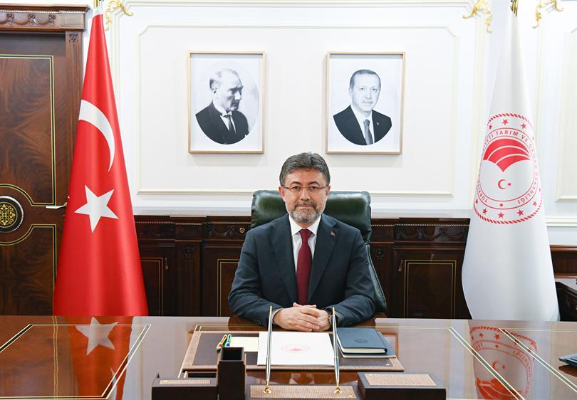 Tarım ve Orman Bakanı Yumaklı: “Düşen yangın söndürme uçağımızın enkazına ulaşıldı”