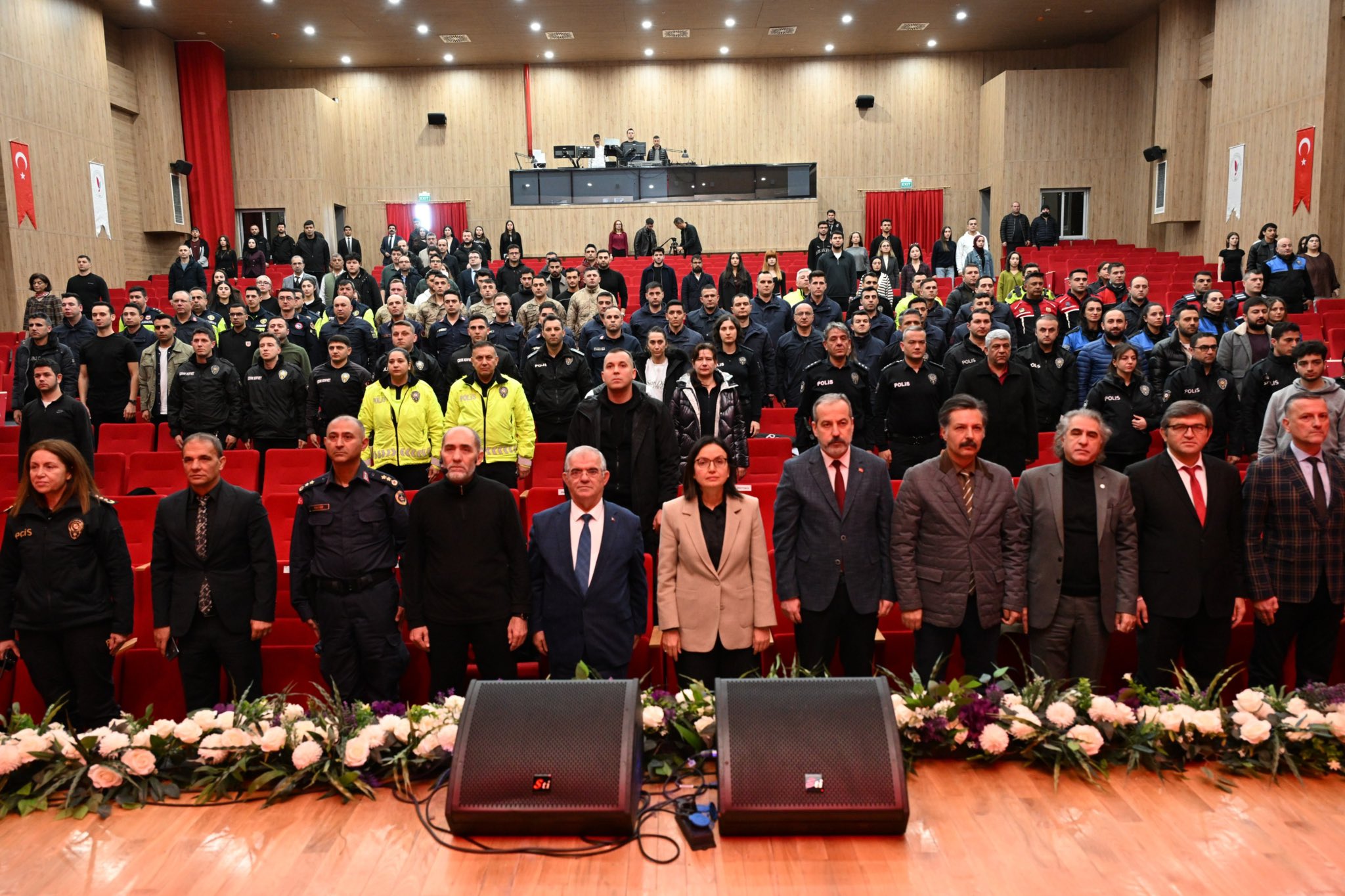 Yalova’da Güvenlik ve İnsan Odaklı Polislik Üzerine Ufuk Açıcı Söyleşi