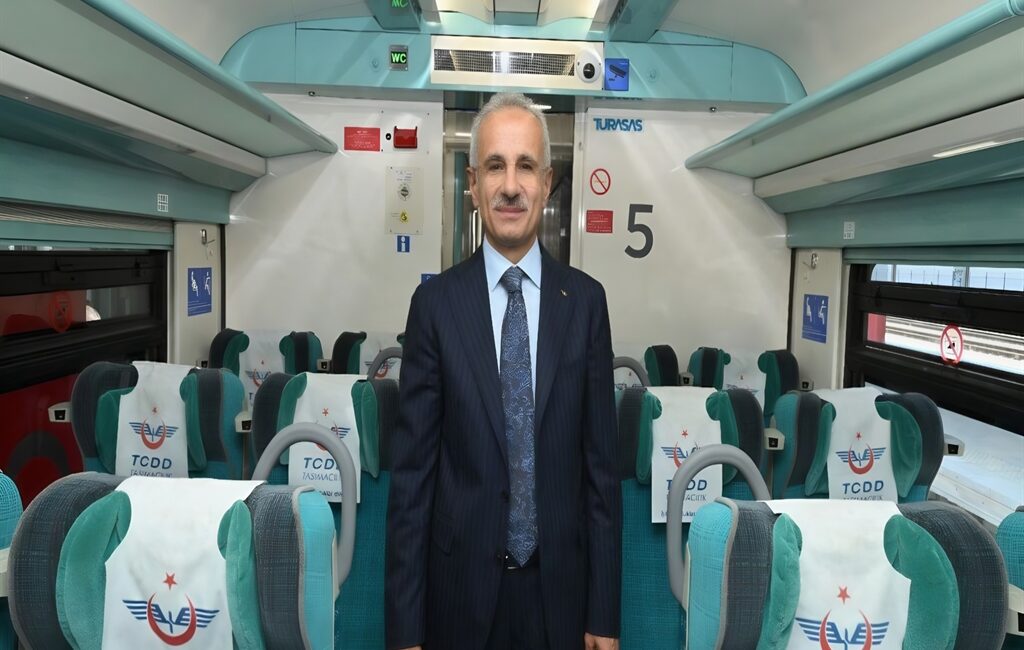 Konya-İstanbul YHT Hattı 11 Yaşında: 13 Milyon Yolcu İki Kadim Başkenti Birleştirdi Bakan Uraloğlu: 2025 Yılında