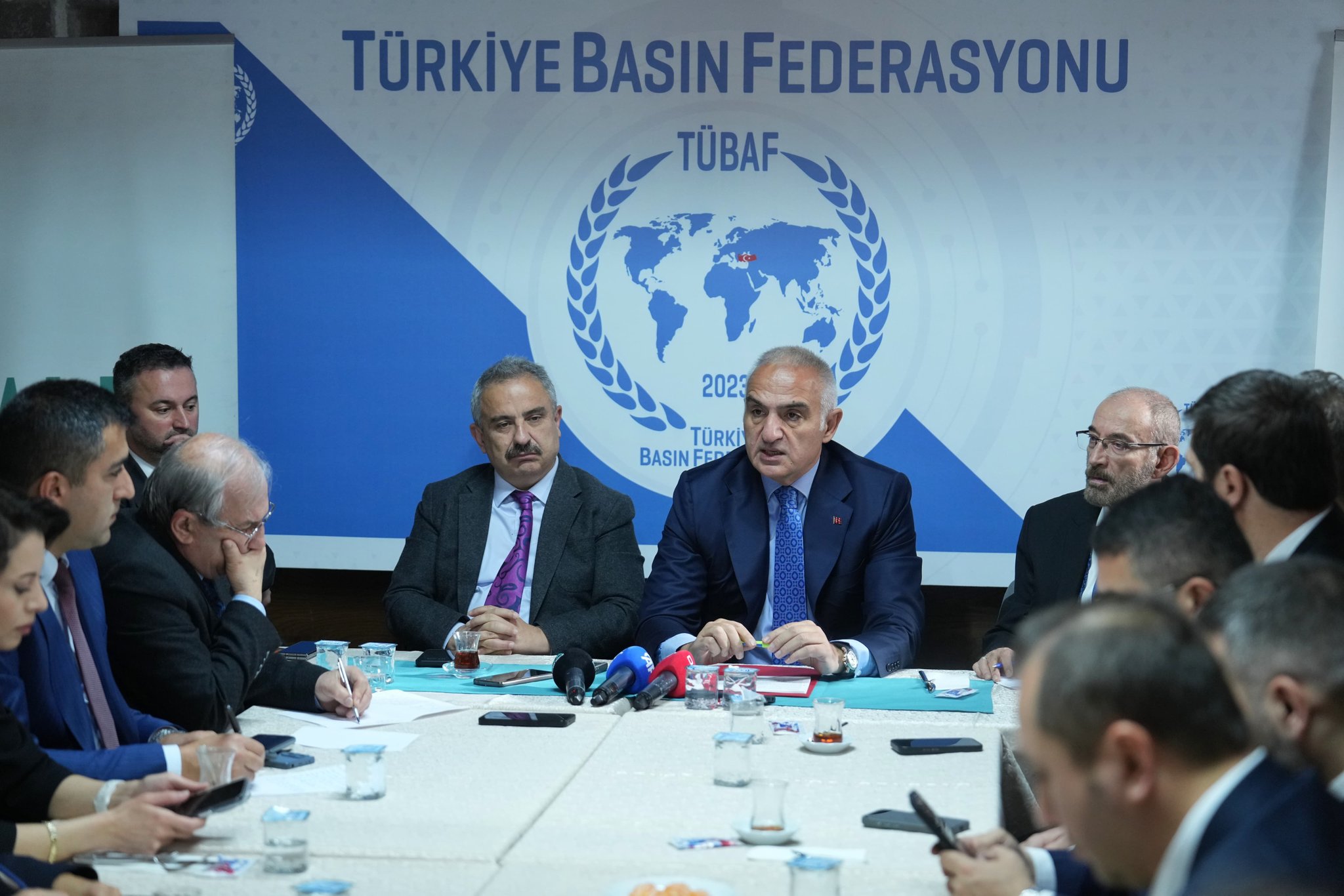 Bakan Ersoy’dan Dizi İhracatına Destek Açıklaması: “Reklam Gelirleri Azaldı, Yeni Proje Hazırlıyoruz”