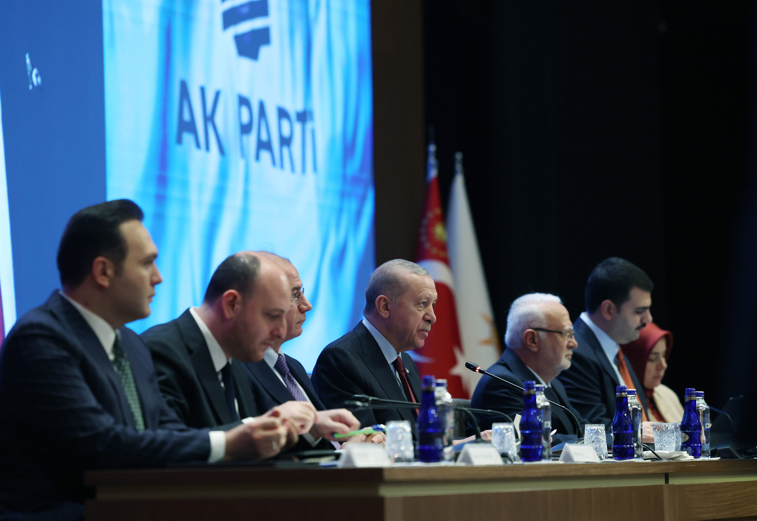 AK Parti’de Kritik MKYK Toplantısı Başladı
