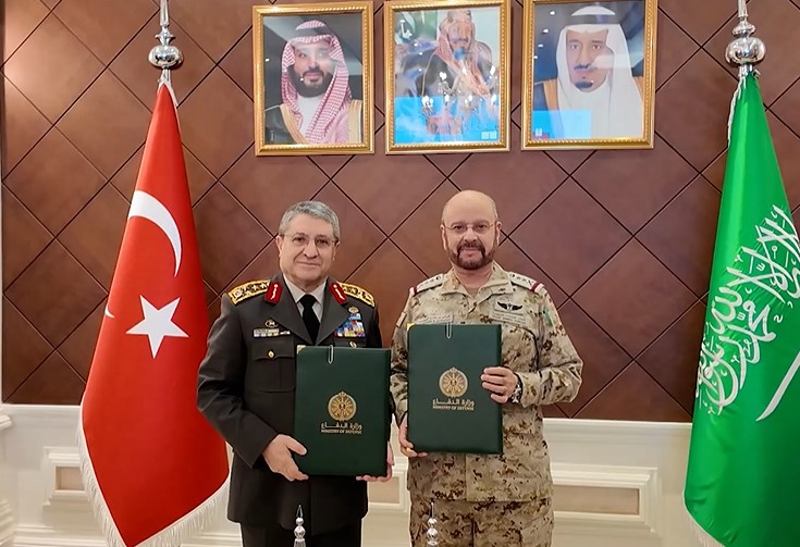 Suudi Arabistan’da Askeri Törenle