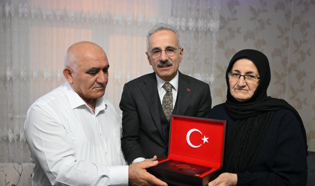 Ulaştırma ve Altyapı Bakanı