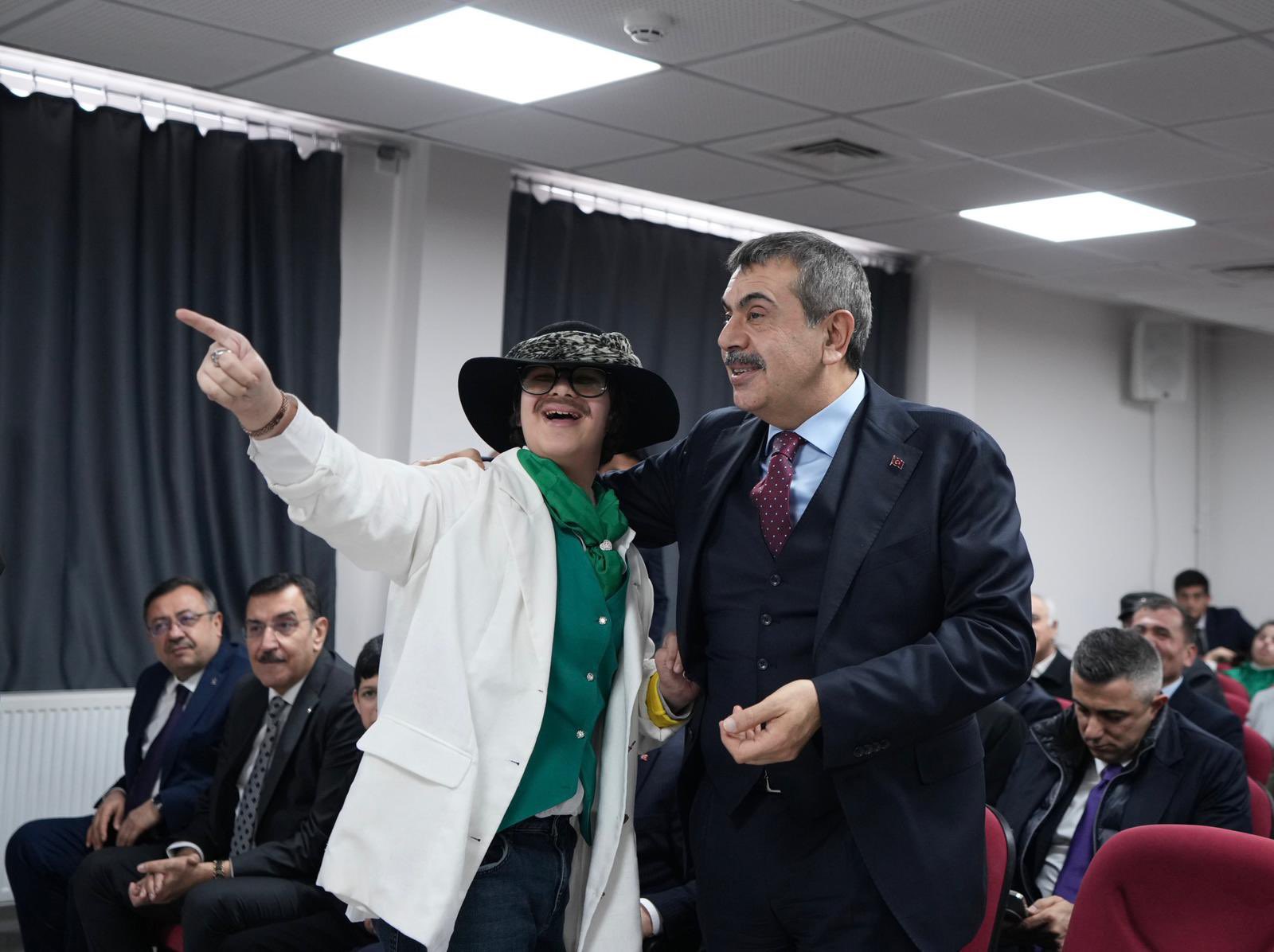 Bakan Tekin Malatya’da Konuştu: “Farklılıkları Bir Eksiklik Değil Zenginlik Olarak Görüyoruz”