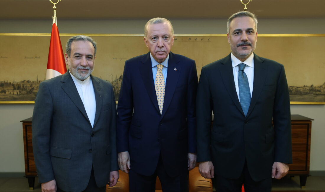 Cumhurbaşkanı Erdoğan, İran Dışişleri Bakanı Arakçi’yi Kabul Etti Cumhurbaşkanı Recep Tayyip Erdoğan,