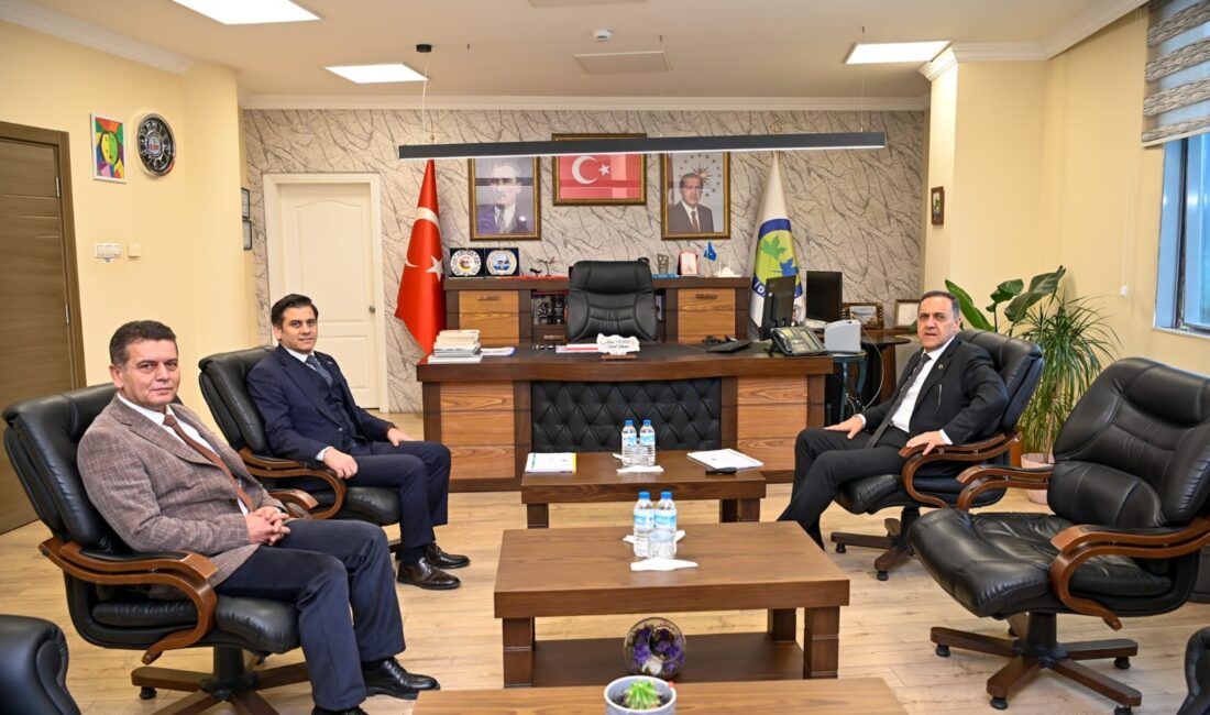 Vali Dr. Ahmet Hamdi Usta’dan İl Özel İdaresine Ziyaret Görevine yeni başlayan Vali