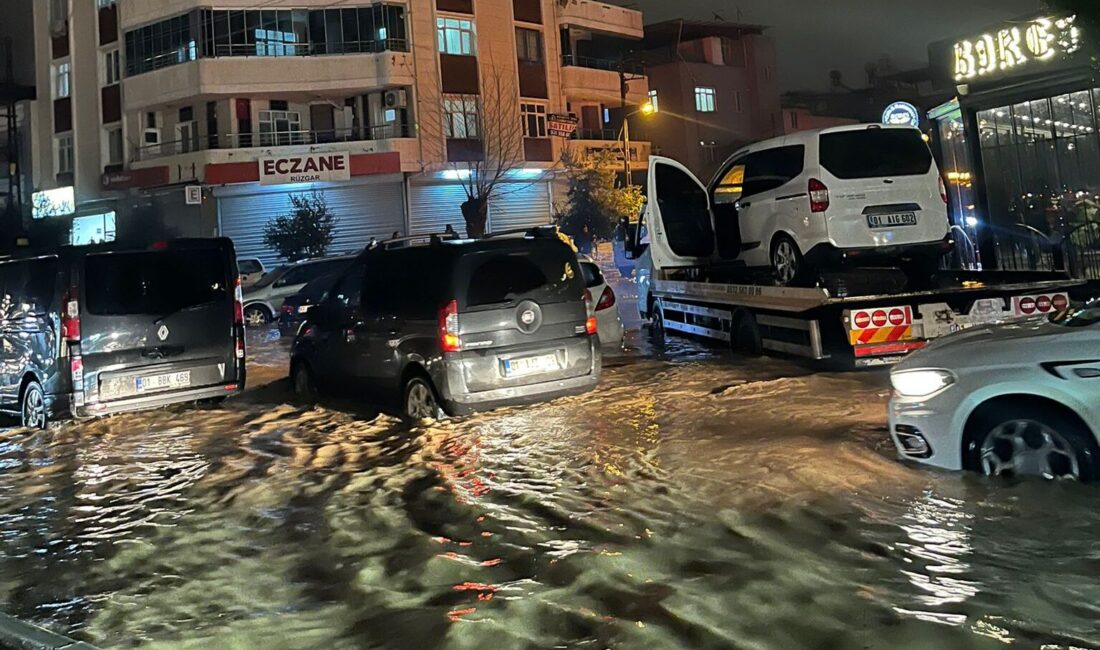 Adana Yüreğir’de Sağanak Felaketi: Devlet Hastanesi Çevresi Sular Altında Kaldı Adana’nın Yüreğir ilçesinde etkili