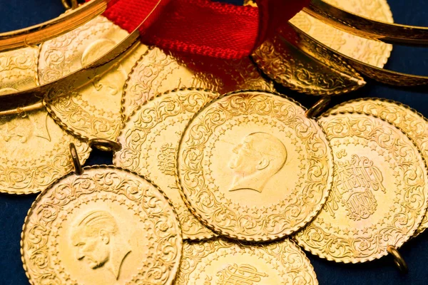 Gram altın 6 Bin 790 liraya yükseldi