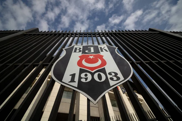 Siyah Beyazlıların Yeni Transferi