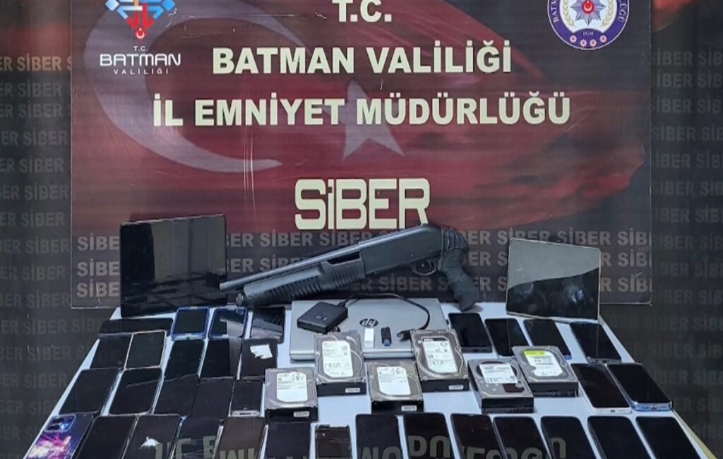 BATMAN / TEKHA Batman