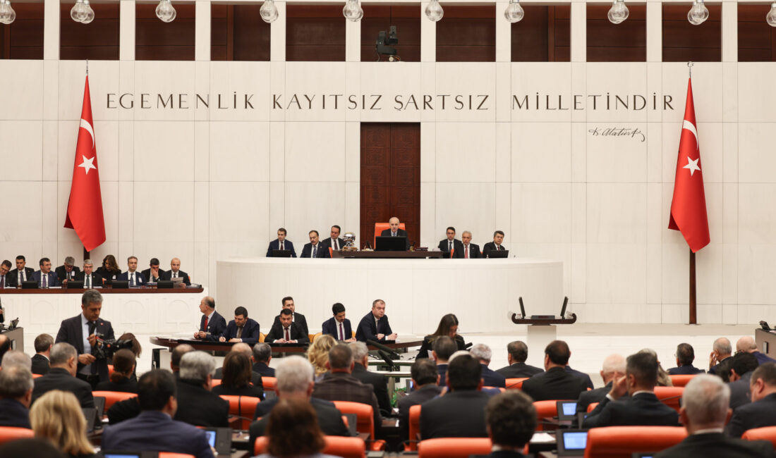 TBMM Başkanlığına CHP’li Üç