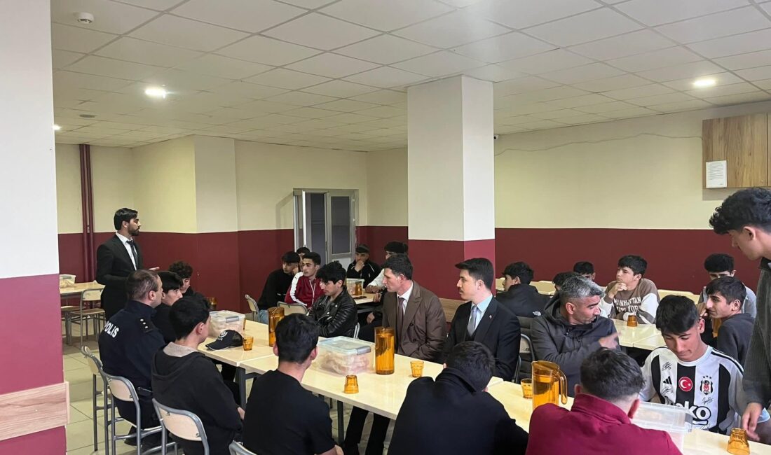 Digor Kaymakamı Kahraman, Öğrencilerle İftar Sofrasında Buluştu Digor Kaymakamı Ahmed Tayyib Kahraman, Mihrali