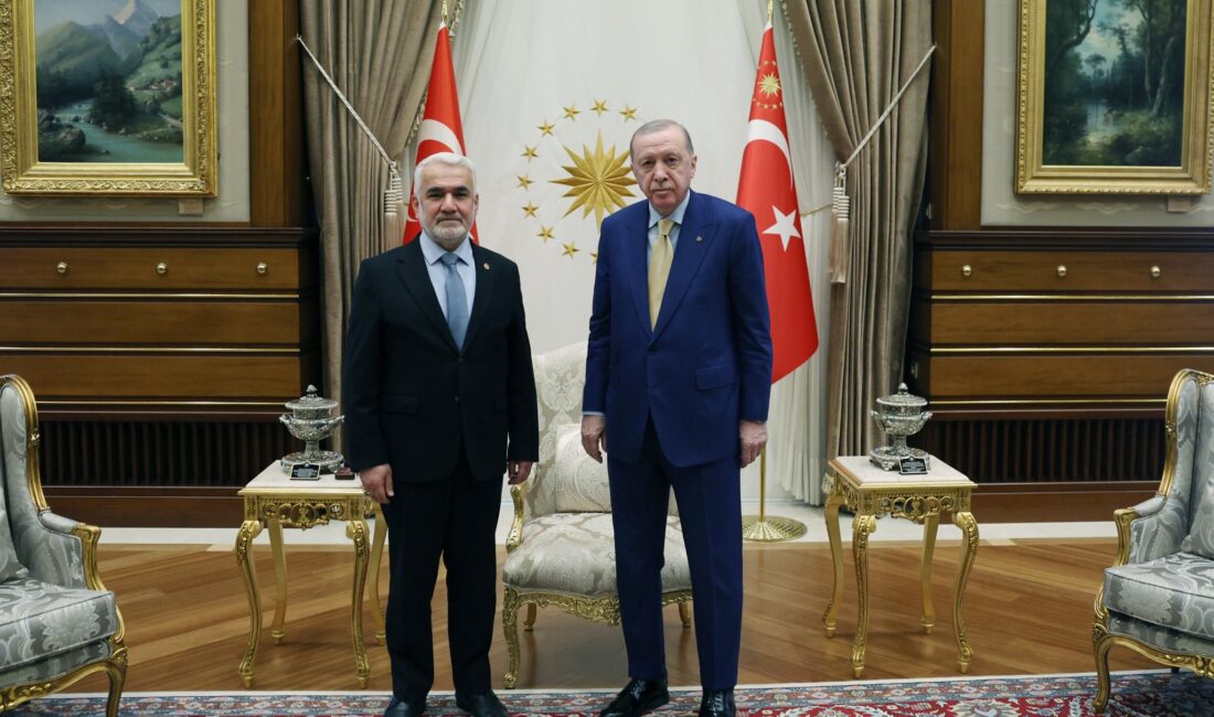 Cumhurbaşkanı Erdoğan, HÜDA PAR Genel Başkanı Yapıcıoğlu’nu Kabul Etti Cumhurbaşkanı Recep Tayyip Erdoğan,