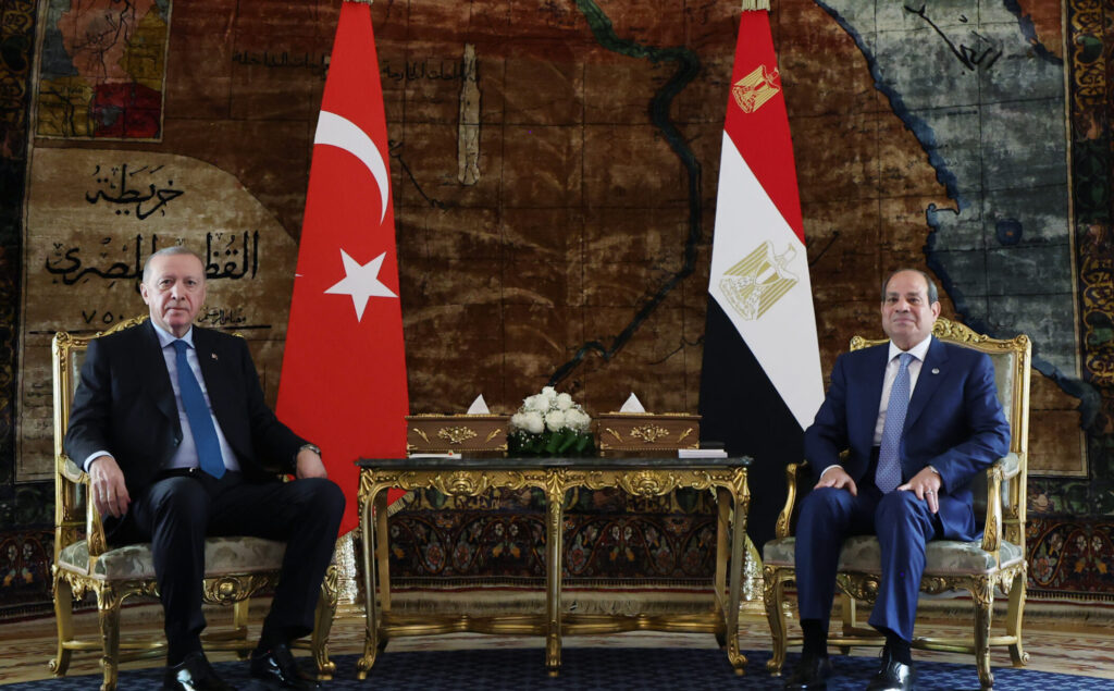 Cumhurbaşkanı Erdoğan ve Sisi Arasında Kritik Zirve: Heyetler Arası Görüşme Başladı Cumhurbaşkanı Recep Tayyip Erdoğan,