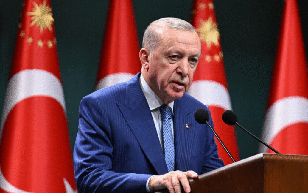 Cumhurbaşkanı Erdoğan’dan Kabine Sonrası Önemli Açıklamalar: “23 Yıldır Ahdimize Sadık Kalıyoruz” ANKARA / TEKHA Cumhurbaşkanlığı
