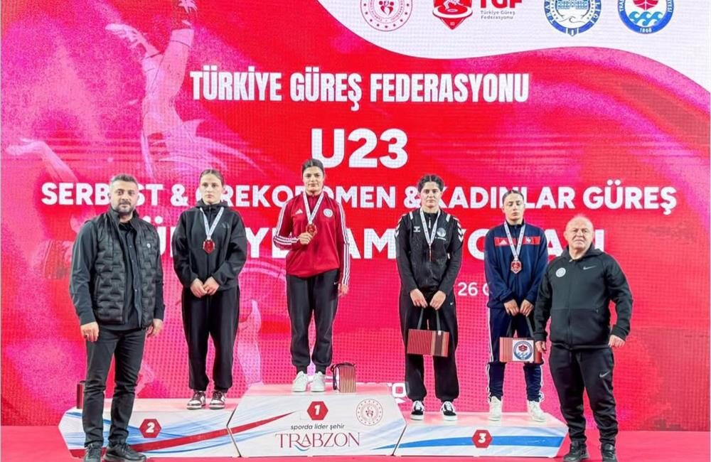 Yalova Üniversitesi Öğrencilerinden Minderde Altı Madalya Trabzon’da Düzenlenen Şampiyonada Yalovalı