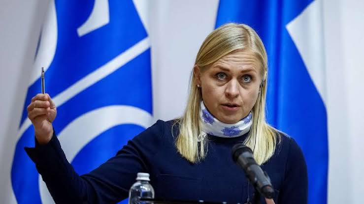 Finlandiya Dışişleri Bakanı Elina