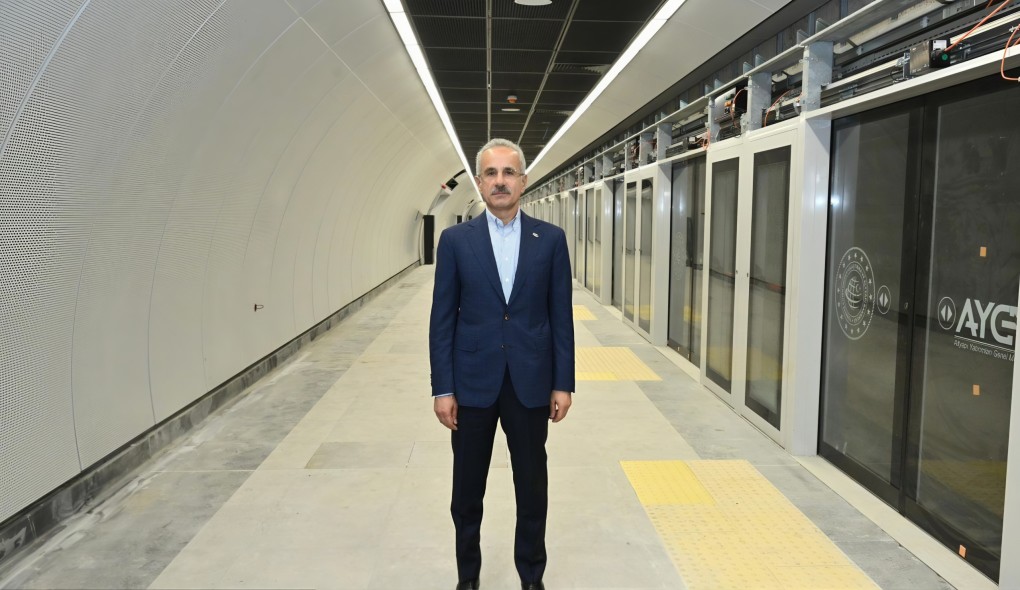 Ulaştırma ve Altyapı Bakanı