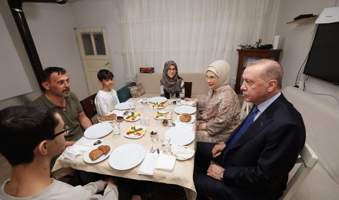 Erdoğan ve Eşi Emine