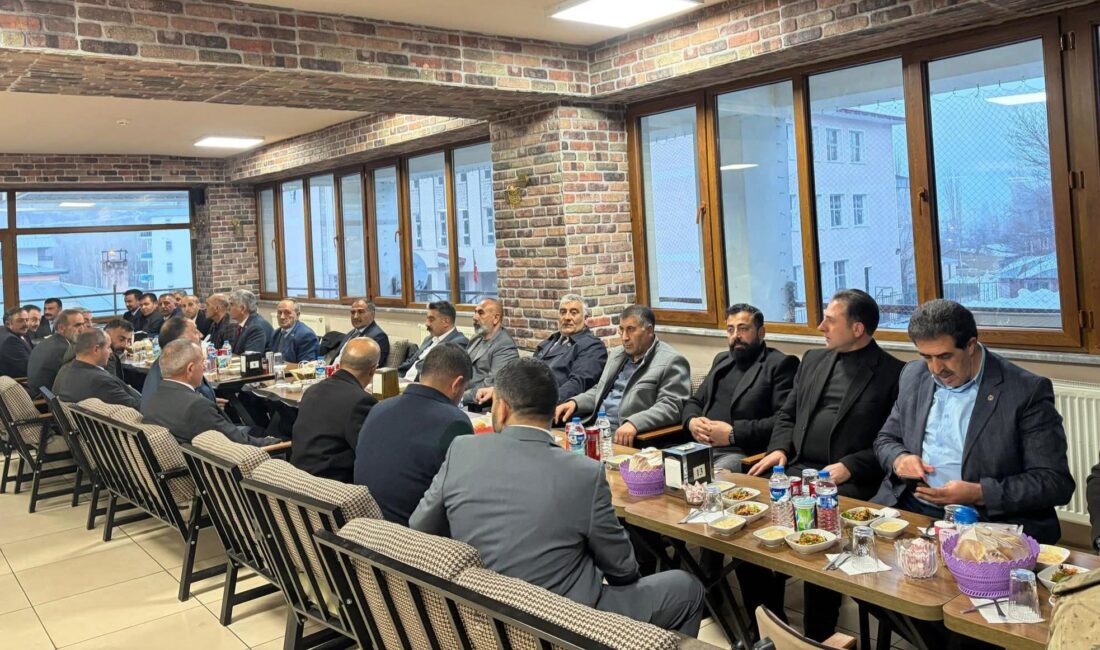 Digor Kaymakamı Köy ve mahalle muhtarlarıyla iftarda buluştu Digor Kaymakamı Ahmed Tayyib