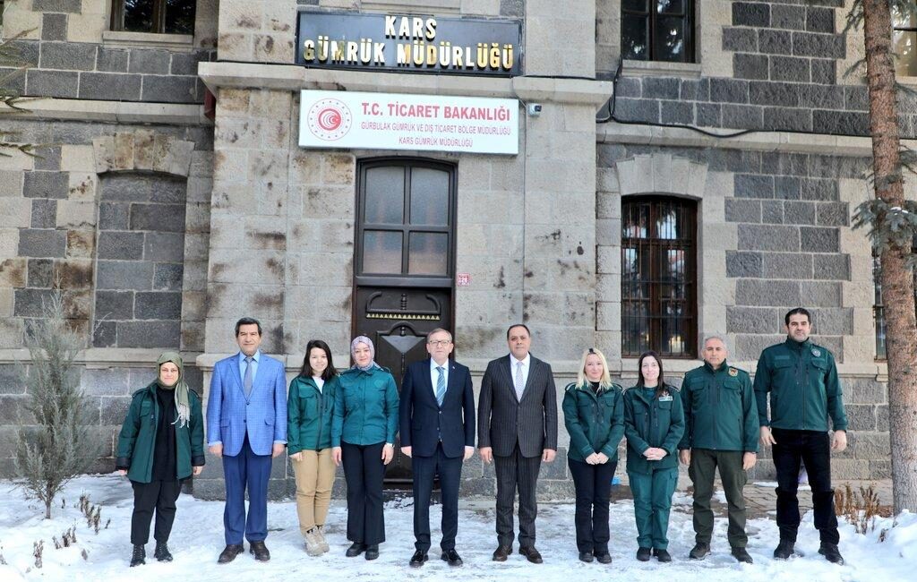 Vali Ziya Polat’tan Kurum Ziyaretleri Kars Valisi Ziya Polat,