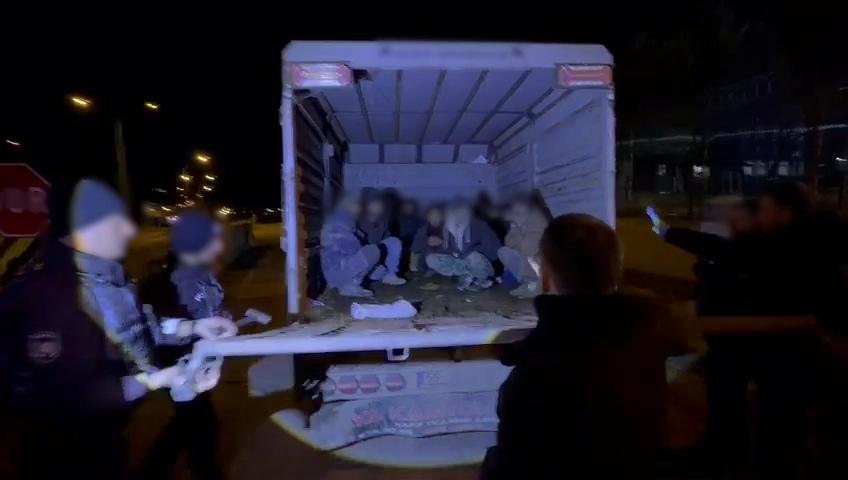 Kars’ta göçmen kaçakçılığına yönelik