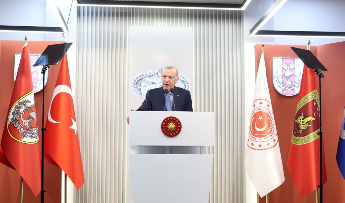 Cumhurbaşkanı Erdoğan Bordo Berelilerle İftarda Buluştu Ankara / TEKHA Cumhurbaşkanı