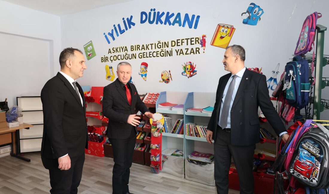 Ağrı Valisi Önder Bozkurt,