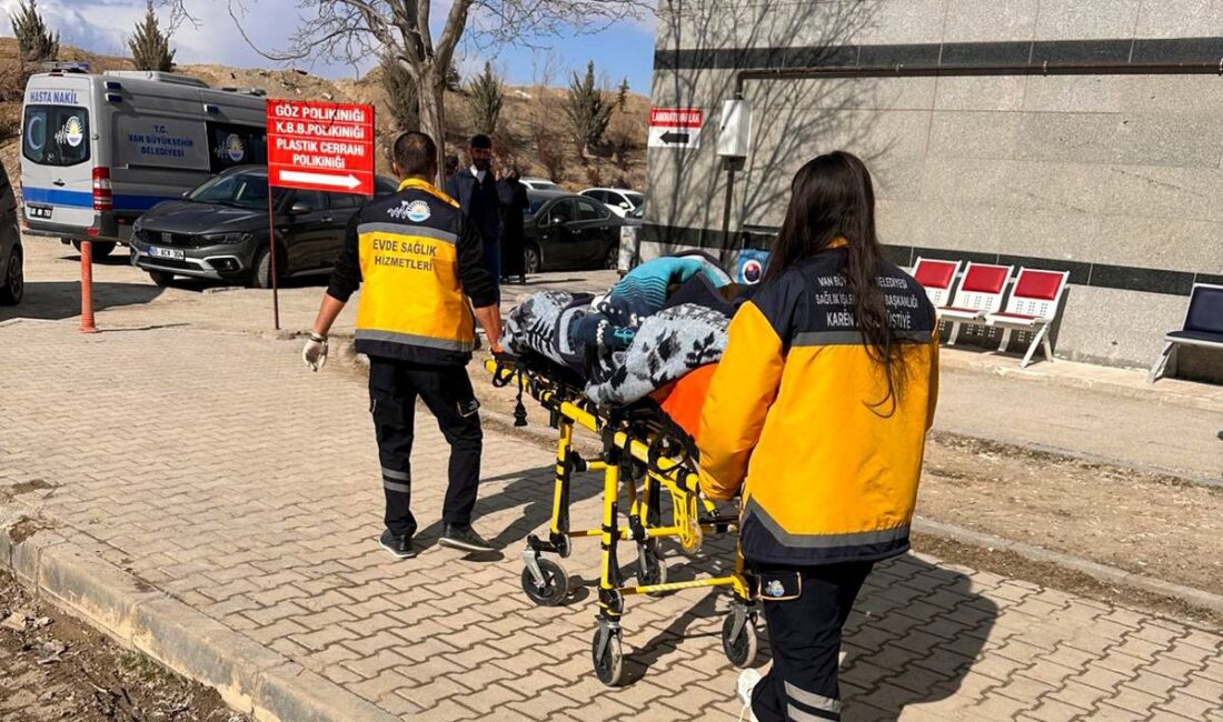 Van Büyükşehir Belediyesi’nden Vatandaşlara Ücretsiz Hasta Nakil Hizmeti Van Büyükşehir Belediyesi, sağlık
