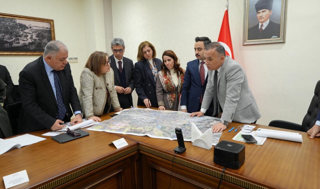 Gaziantep Valisi Kemal Çeber,