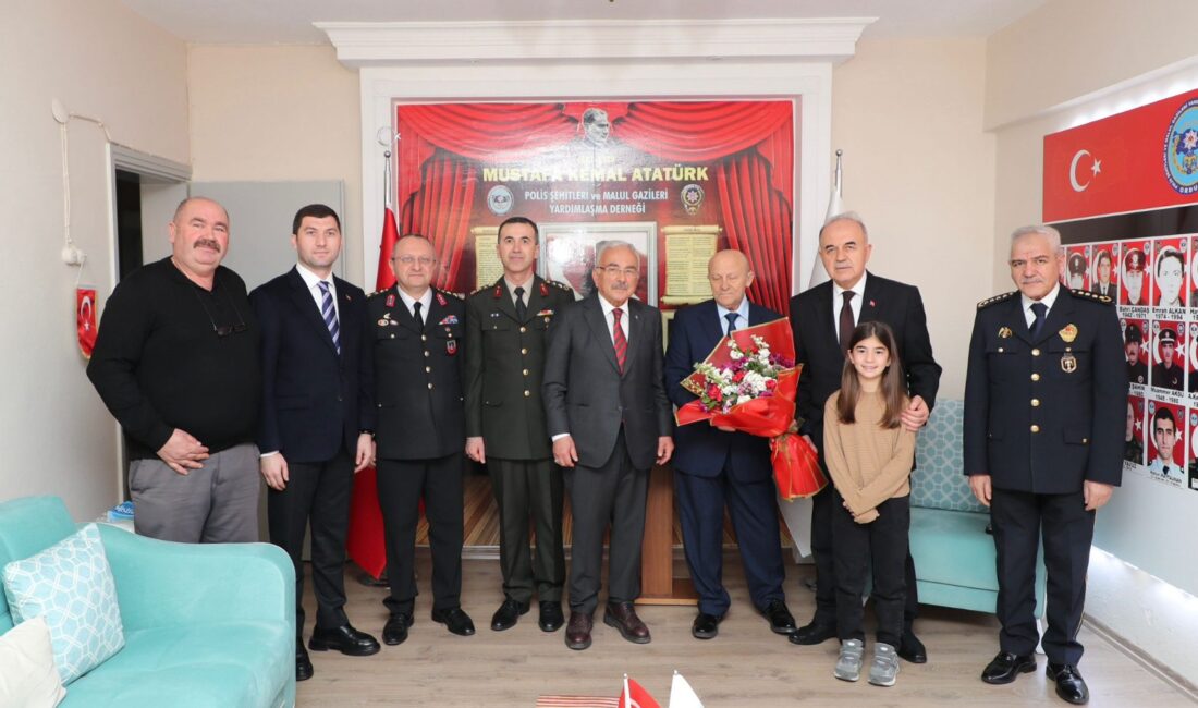 Vali Muammer Erol’dan Şehit Aileleri ve Gazilere Anlamlı Ziyaret Ordu Valisi Muammer Erol,