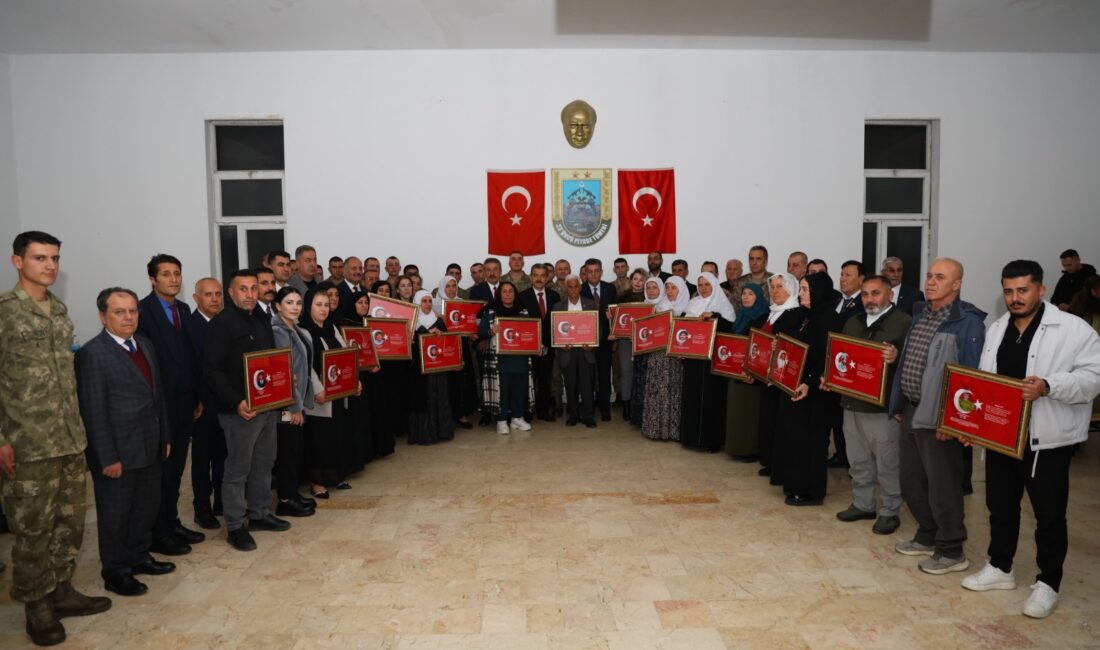 Şırnak Valisi Birol Ekici Şehit Aileleri ve Gazilerle Aynı Sofrada Buluştu Şırnak Valisi Birol Ekici,